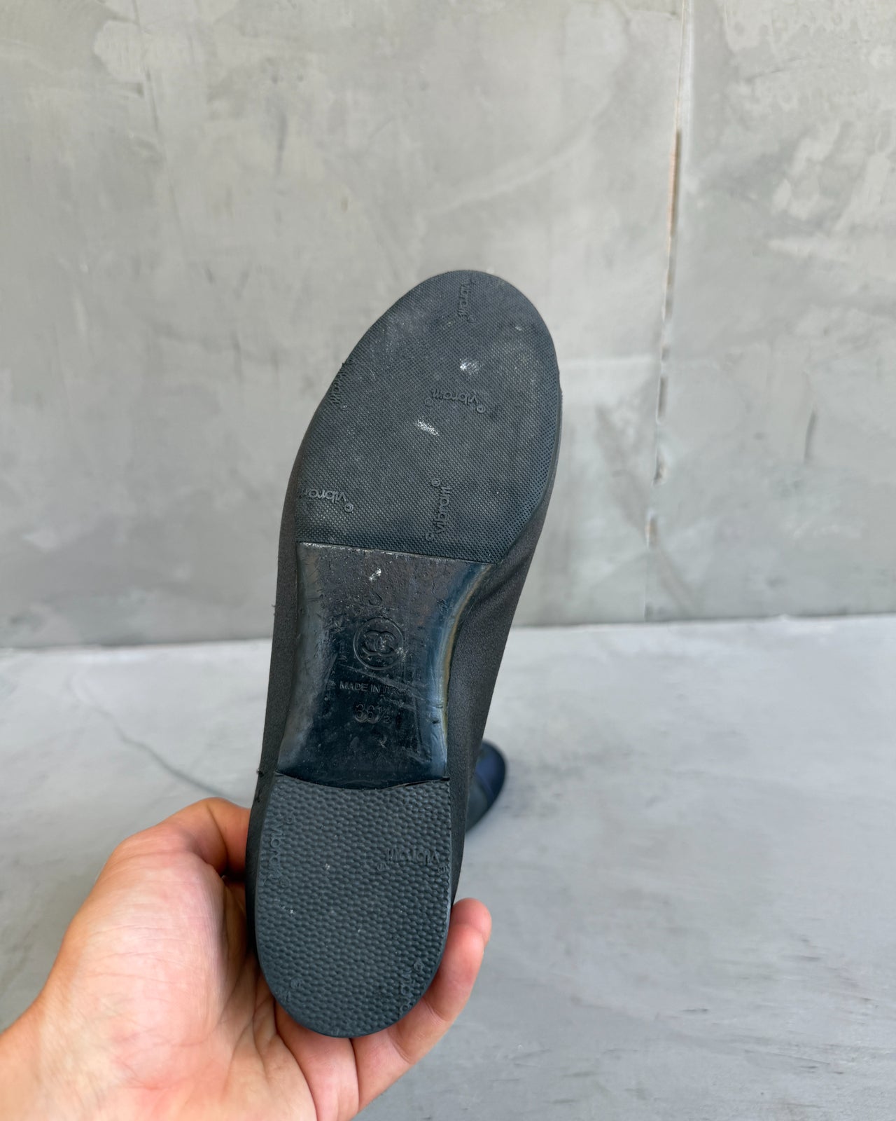 Chanel Silk Ballet Flat with Logo and Bow Detail – EU 36.5-on a concrete background