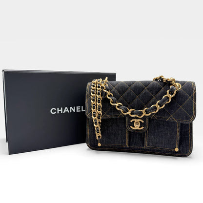 https://cdn.shopify.com/s/files/1/0564/9376/8855/files/Chanel_Flap_Denim_Stoff_schwarz_vintage_5695.webp?v=1765455740