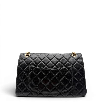 https://cdn.shopify.com/s/files/1/0564/9376/8855/files/Chanel_Handtasche_2.55_medium_aus_Leder_schwarz_2.webp?v=1782910445