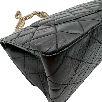 https://cdn.shopify.com/s/files/1/0564/9376/8855/files/Chanel_Handtasche_2.55_medium_aus_Leder_schwarz_9.webp?v=1782910445