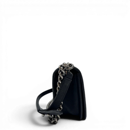 https://cdn.shopify.com/s/files/1/0564/9376/8855/files/Chanel_Handtasche_Boy_bag_Caviar_medium_schwarz_193232.webp?v=1782918290