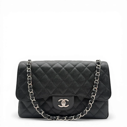 https://cdn.shopify.com/s/files/1/0564/9376/8855/files/Chanel_Timeless_Jumbo_Handtasche_Caviar_Leder_schwarz_vintage_CC3957.webp?v=1775065822