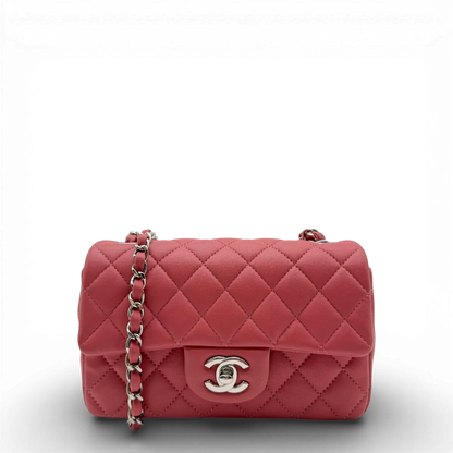 https://cdn.shopify.com/s/files/1/0564/9376/8855/files/Chanel_Umhangetasche_Single_Flap_Mini_aus_Lammleder_rosa_vintage_CC_1871.webp?v=1772705719