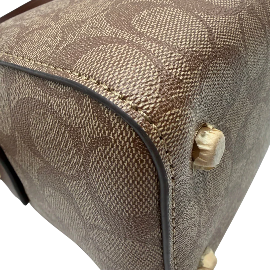 https://cdn.shopify.com/s/files/1/0564/9376/8855/files/Coach_Handtasche_Boston_25_mit_Umhangegurt_Signature_braun_vintage6445.webp?v=1778673462