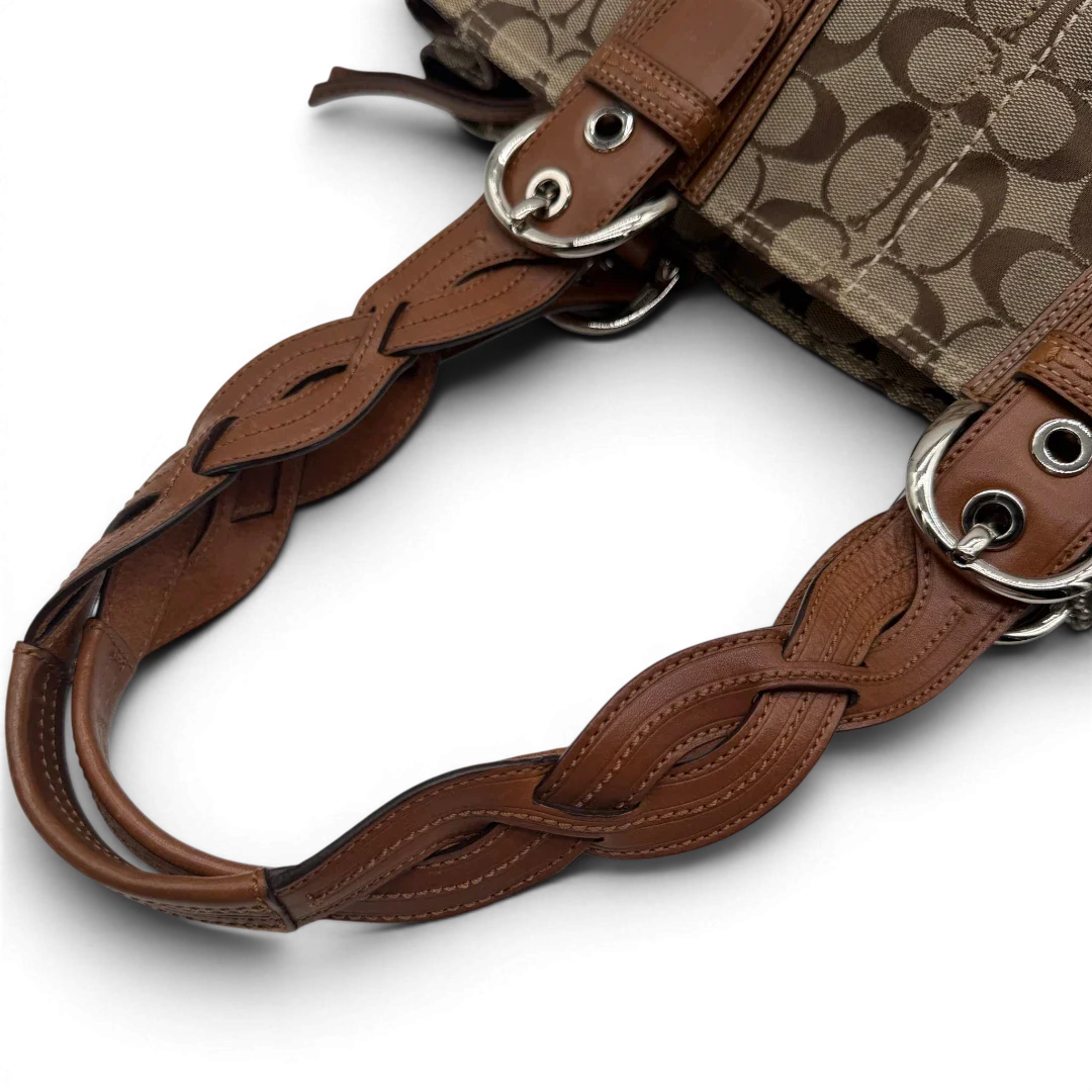 https://cdn.shopify.com/s/files/1/0564/9376/8855/files/Coach_Handtasche_Campus_Signature_beige_10.webp?v=1782312571