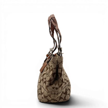 https://cdn.shopify.com/s/files/1/0564/9376/8855/files/Coach_Handtasche_Campus_Signature_beige_4.webp?v=1782312571