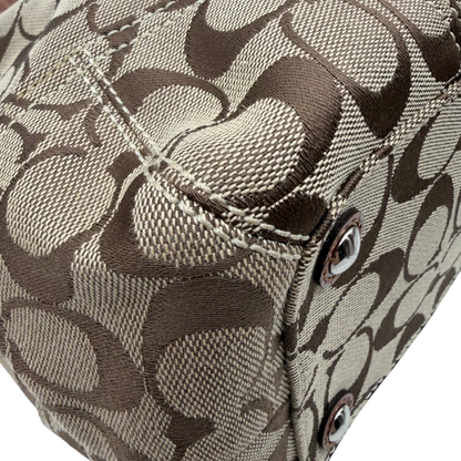 https://cdn.shopify.com/s/files/1/0564/9376/8855/files/Coach_Handtasche_Campus_Signature_beige_7.webp?v=1782312572