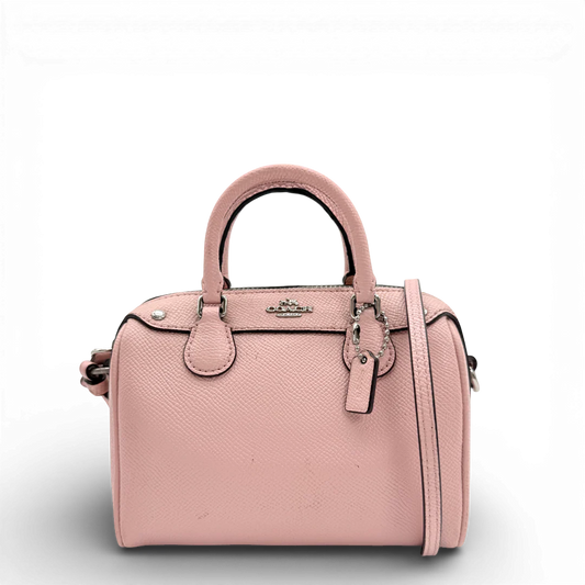 https://cdn.shopify.com/s/files/1/0564/9376/8855/files/Coach_Handtasche_mini_Boston_mit_Umhangegurt_aus_Leder_rosa_vintage_0175.webp?v=1770281377