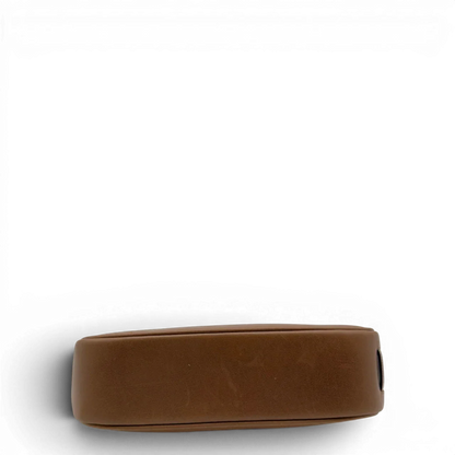 https://cdn.shopify.com/s/files/1/0564/9376/8855/files/Coach_Pochette_Mini_Signature_beige_5.webp?v=1784128020