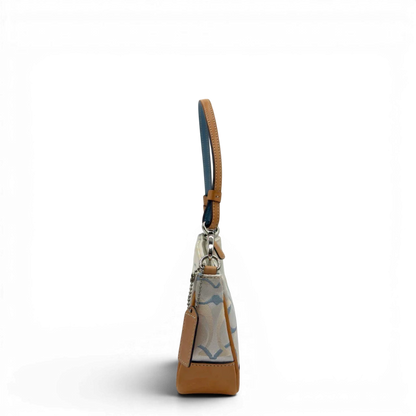 https://cdn.shopify.com/s/files/1/0564/9376/8855/files/Coach_Pochette_Signature_weiss___blau_4.webp?v=1784247615