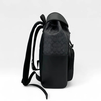 https://cdn.shopify.com/s/files/1/0564/9376/8855/files/Coach_Rucksack_Signature_schwarz_backpack9570.webp?v=1761266140