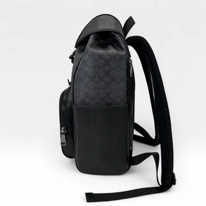 https://cdn.shopify.com/s/files/1/0564/9376/8855/files/Coach_Rucksack_Signature_schwarz_backpack9571.webp?v=1761266140