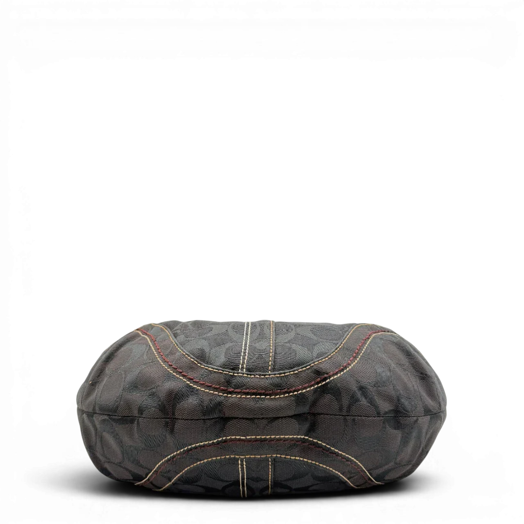 https://cdn.shopify.com/s/files/1/0564/9376/8855/files/Coach_Schultertasche_Hobo_Half_Moon_Signature_schwarz_5.webp?v=1782311633