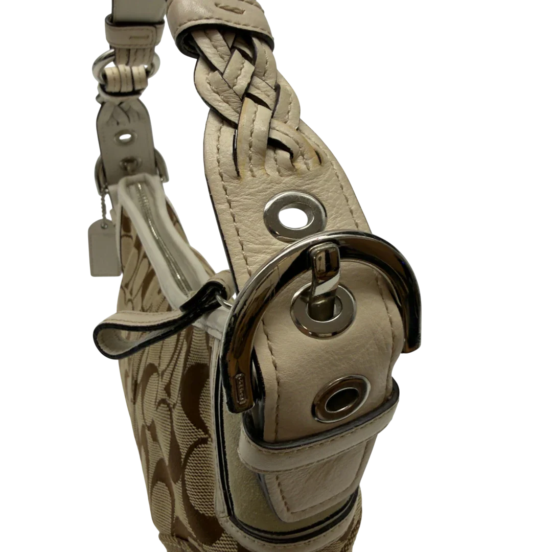 https://cdn.shopify.com/s/files/1/0564/9376/8855/files/Coach_Schultertasche_Hobo_Signature_beige_13_6e043cc0-b0f6-431f-b86a-72020b31bf8c.webp?v=1782904467