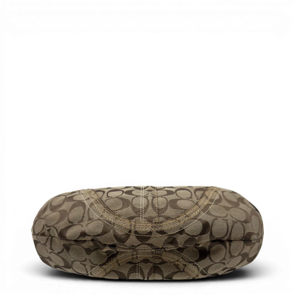 https://cdn.shopify.com/s/files/1/0564/9376/8855/files/Coach_Schultertasche_Hobo_Signature_beige_5.webp?v=1782896788
