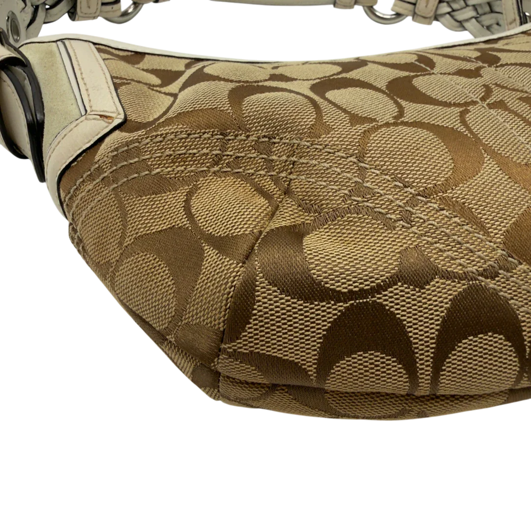 https://cdn.shopify.com/s/files/1/0564/9376/8855/files/Coach_Schultertasche_Hobo_Signature_beige_8_c5e02625-fbf1-4cad-9cca-f4f6b71f7402.webp?v=1782904467
