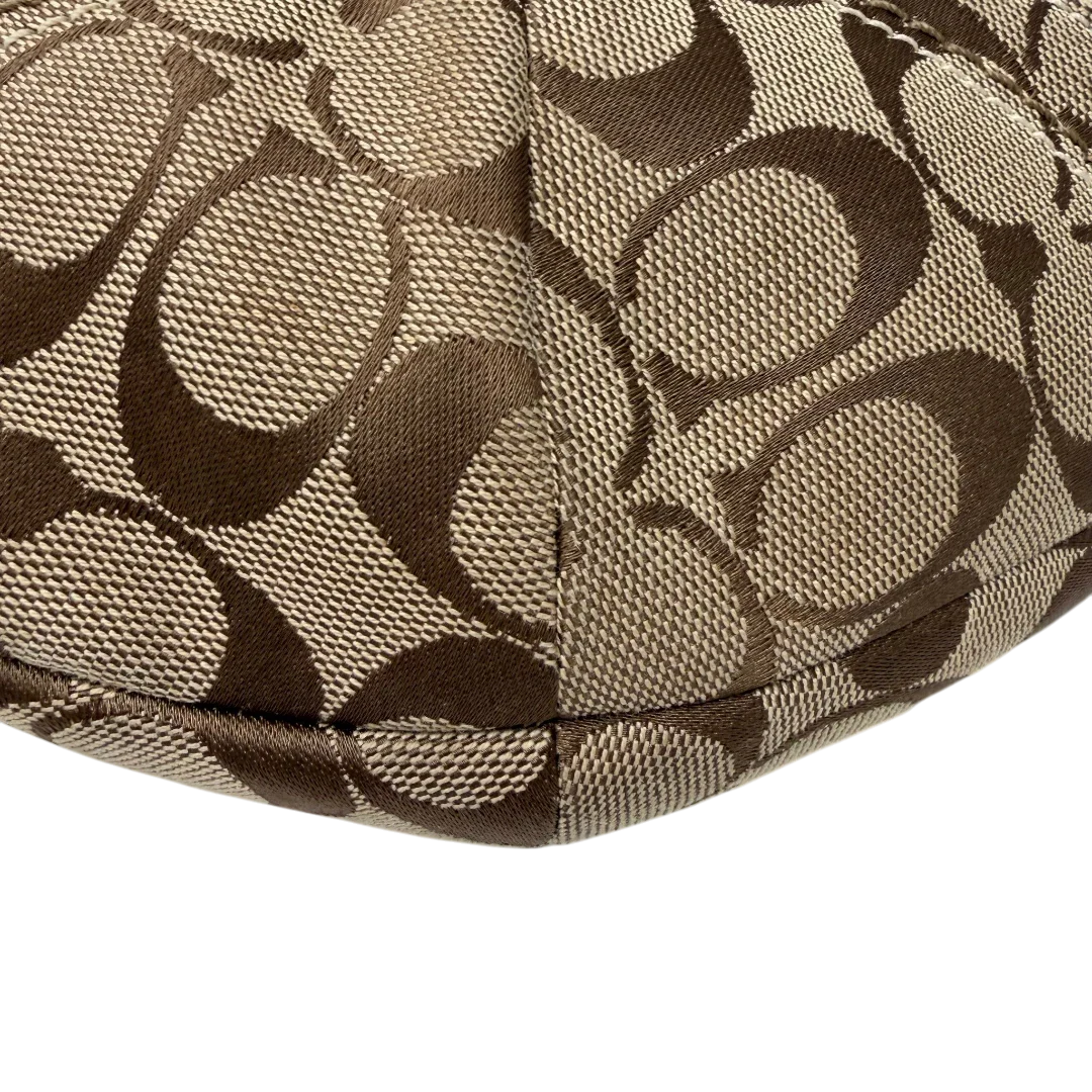 https://cdn.shopify.com/s/files/1/0564/9376/8855/files/Coach_Schultertasche_Hobo_Signature_beige___braun_vintage7893.webp?v=1780490025
