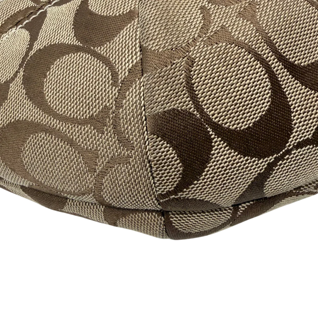 https://cdn.shopify.com/s/files/1/0564/9376/8855/files/Coach_Schultertasche_Hobo_Signature_beige___braun_vintage7894.webp?v=1780490025