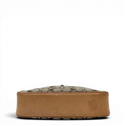 https://cdn.shopify.com/s/files/1/0564/9376/8855/files/Coach_Schultertasche_Jackie_Signature_beige_vintage7913.webp?v=1780489713