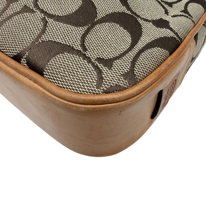 https://cdn.shopify.com/s/files/1/0564/9376/8855/files/Coach_Schultertasche_Jackie_Signature_beige_vintage7914.webp?v=1780489714