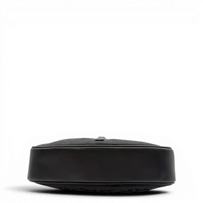 https://cdn.shopify.com/s/files/1/0564/9376/8855/files/Coach_Schultertasche_Jackie_Signature_schwarz_5.webp?v=1782310598