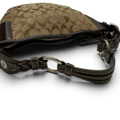 https://cdn.shopify.com/s/files/1/0564/9376/8855/files/Coach_Schultertasche_Signature_beige_10_a90870b2-d709-4973-9e59-4edc5ab689c4.webp?v=1782903795