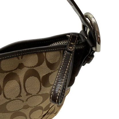 https://cdn.shopify.com/s/files/1/0564/9376/8855/files/Coach_Schultertasche_Signature_beige_12_80862383-2841-462e-9609-b1641b62b7d5.webp?v=1782903795
