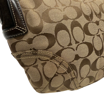 https://cdn.shopify.com/s/files/1/0564/9376/8855/files/Coach_Schultertasche_Signature_beige_13_cdc438c3-a718-4df6-9eb2-3cd75310731b.webp?v=1782903796