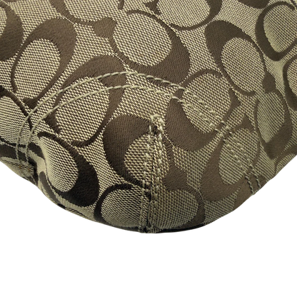 https://cdn.shopify.com/s/files/1/0564/9376/8855/files/Coach_Schultertasche_Signature_beige_8.webp?v=1782896647