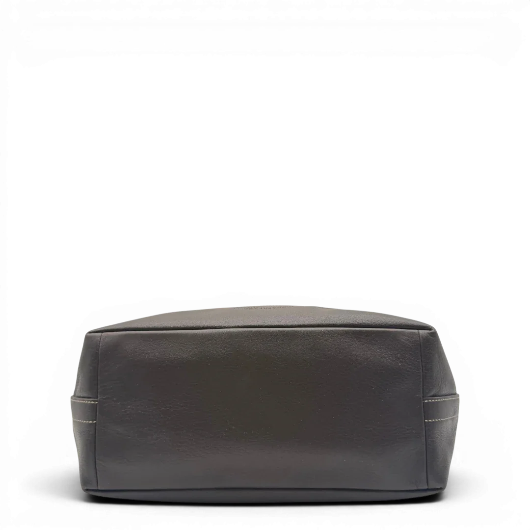 https://cdn.shopify.com/s/files/1/0564/9376/8855/files/Coach_Schultertasche_Signature_beige___braun_5.webp?v=1782312989