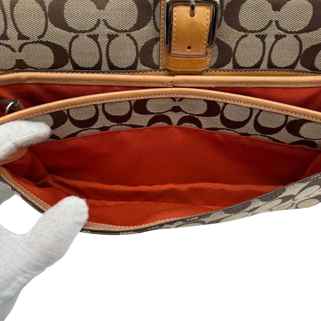 https://cdn.shopify.com/s/files/1/0564/9376/8855/files/Coach_Schultertasche_Soho_Signature_Square_bag_beige_vintage5034.webp?v=1776769444