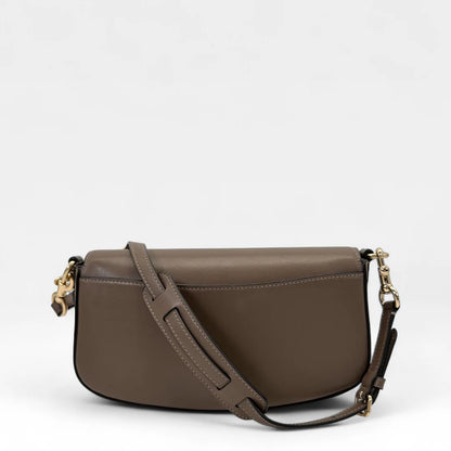 https://cdn.shopify.com/s/files/1/0564/9376/8855/files/Coach_Schultertasche_aus_Leder_braun_shoulder_bag9471.webp?v=1761265935