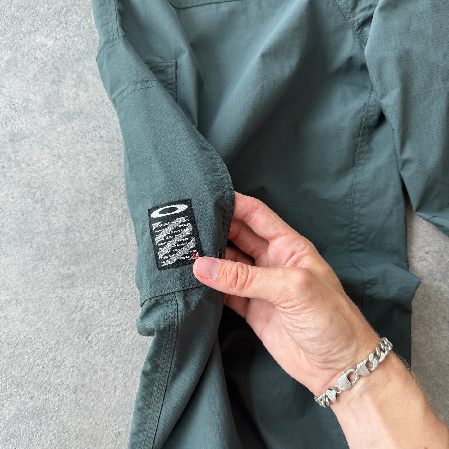 Oakley Software RARE 2000s technical ripstop cargo trousers (M)