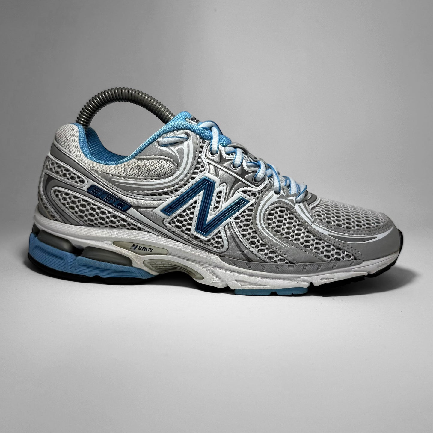 New Balance 860 (2011)