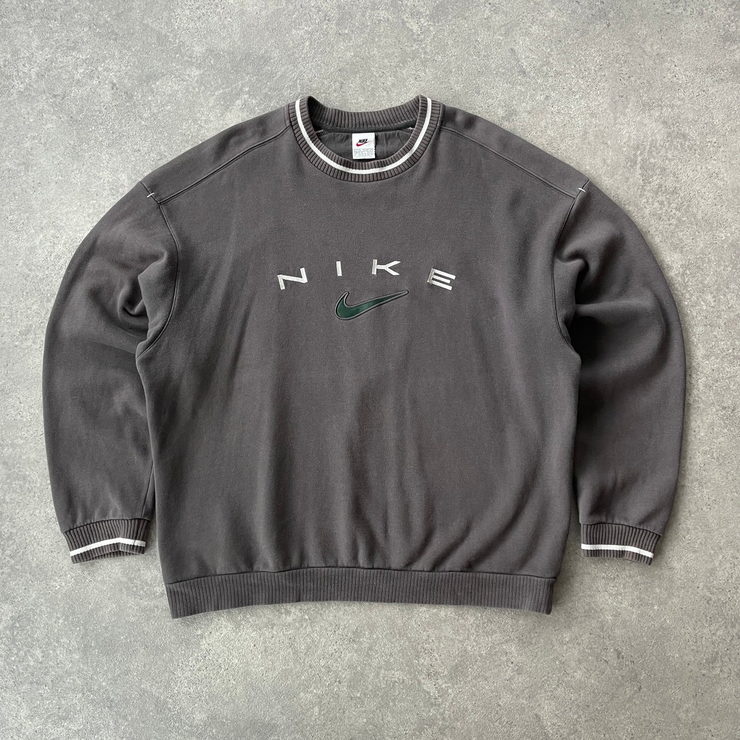 Nike RARE 1990s heavyweight embroidered spellout sweatshirt (XL)