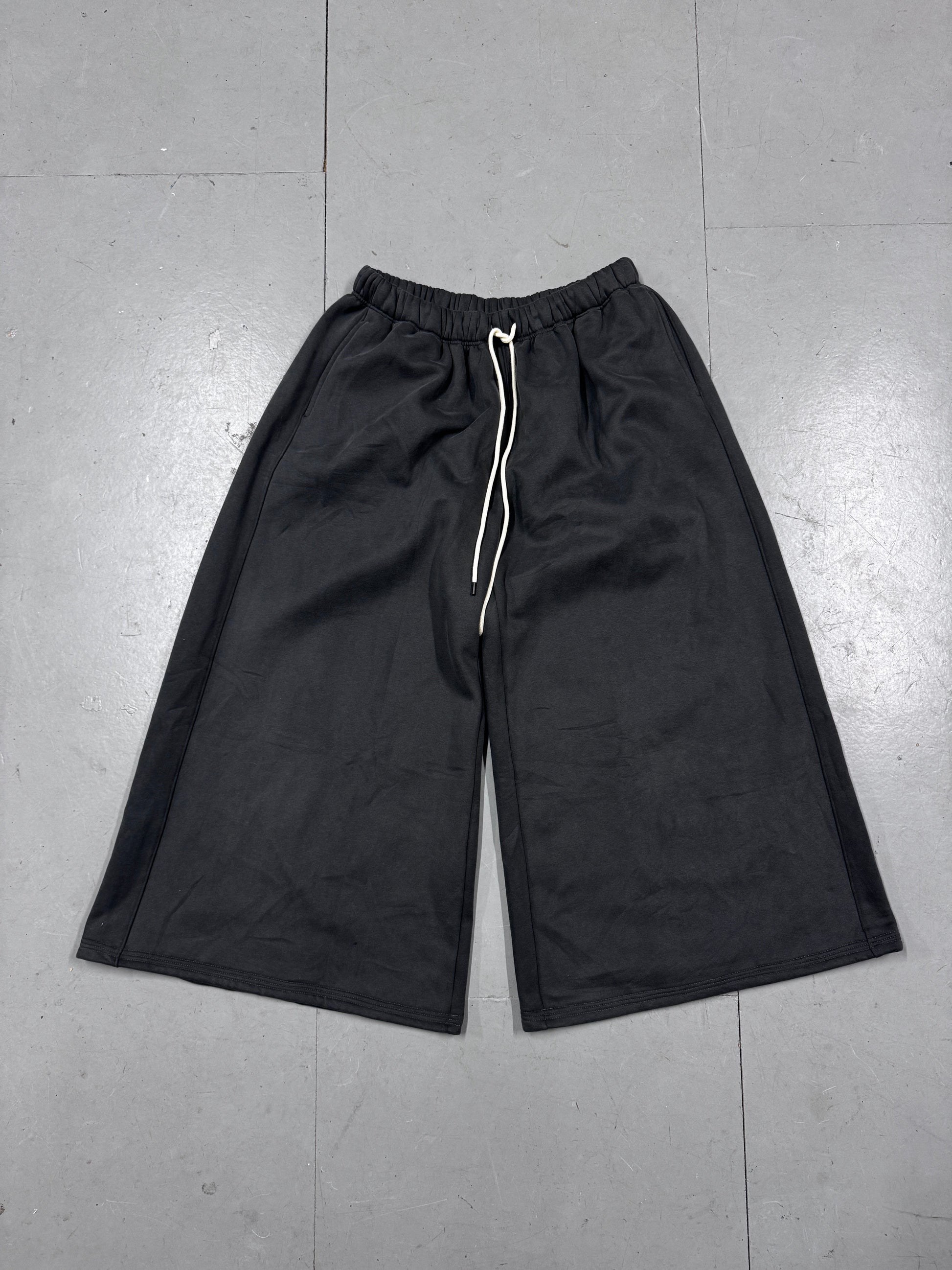 https://cdn.shopify.com/s/files/1/0909/3598/4473/files/D4535322-DADC-43D8-9F3E-A8585A54E8C2.jpg?v=1767182821