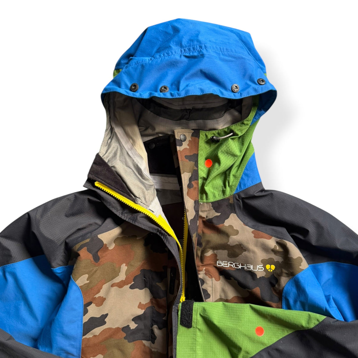 2009 Berghaus x Griffin GoreTex Pro Shell Jacket (L) | Large, Red