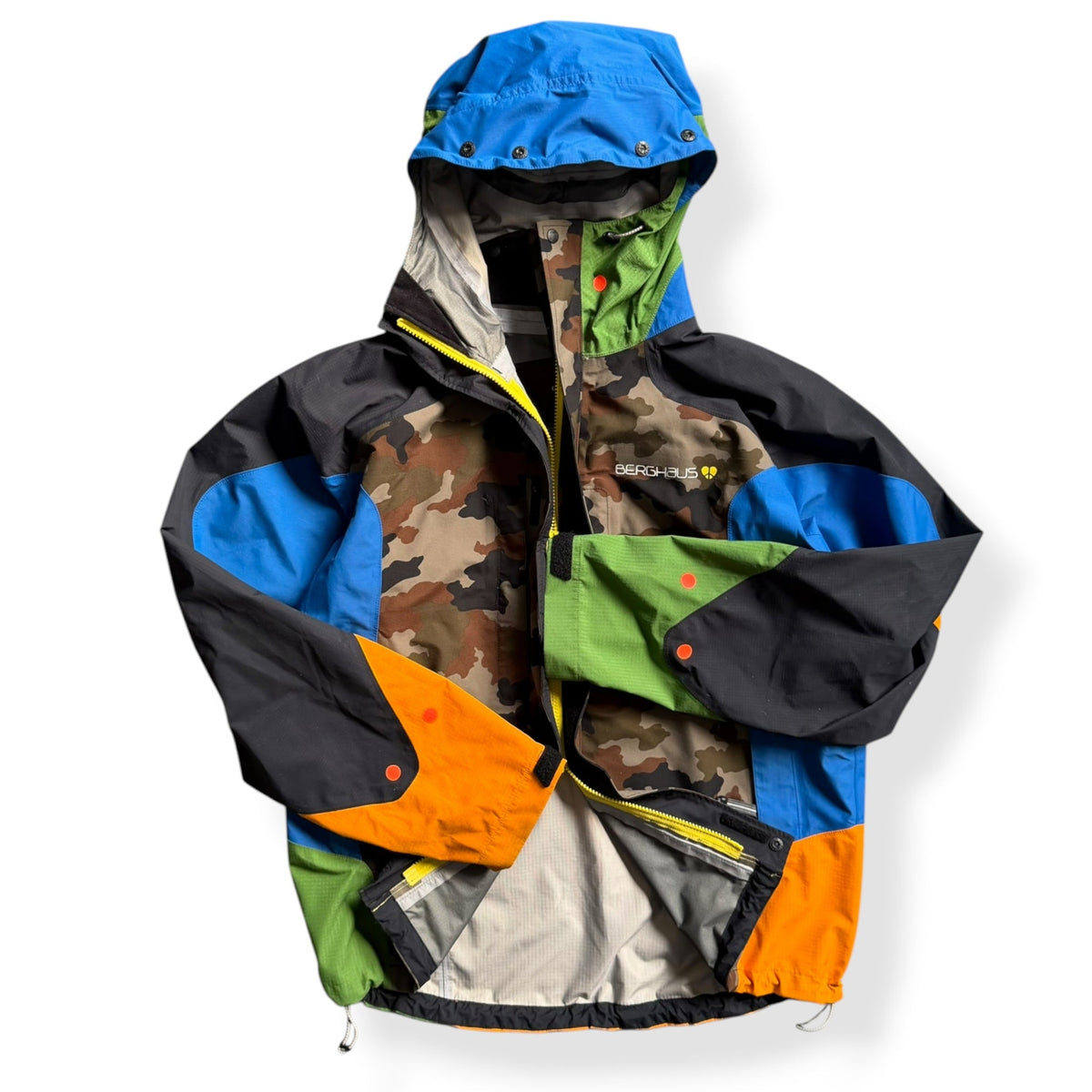 2009 Berghaus x Griffin GoreTex Pro Shell Jacket (L) | Large, Red