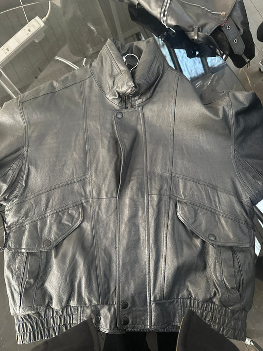 Vintage Leather Bomber Jacket - L