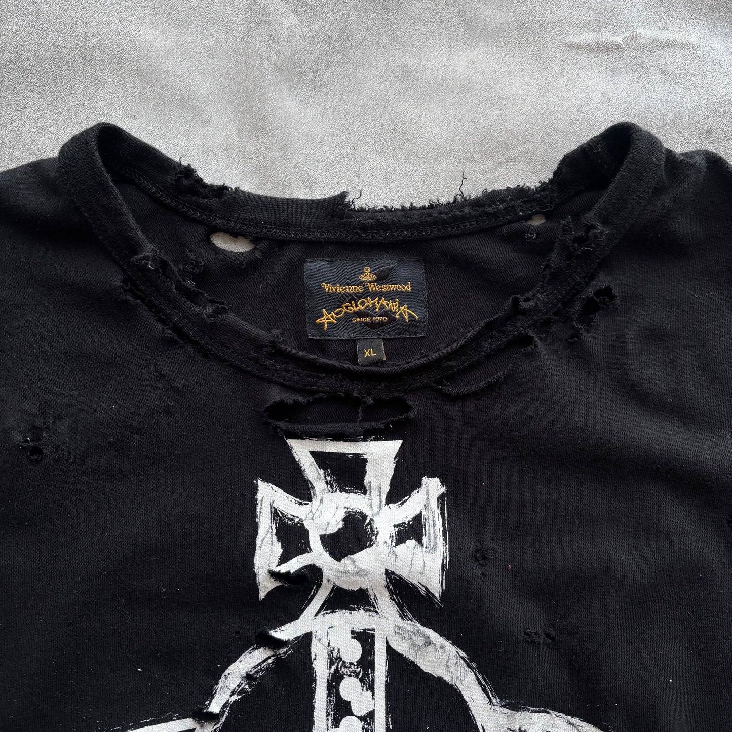 VIVIENNE WESTWOOD DISTRESSED T-SHIRT | O/S, Red