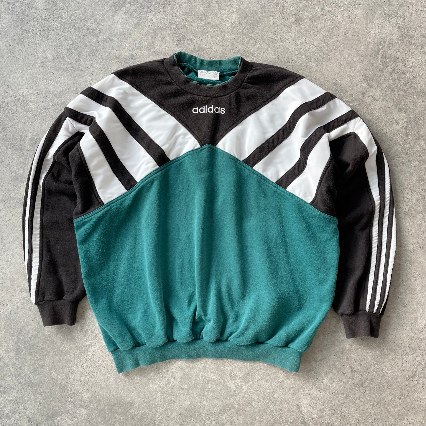 Adidas 1990s colour block embroidered graphic sweatshirt (L)