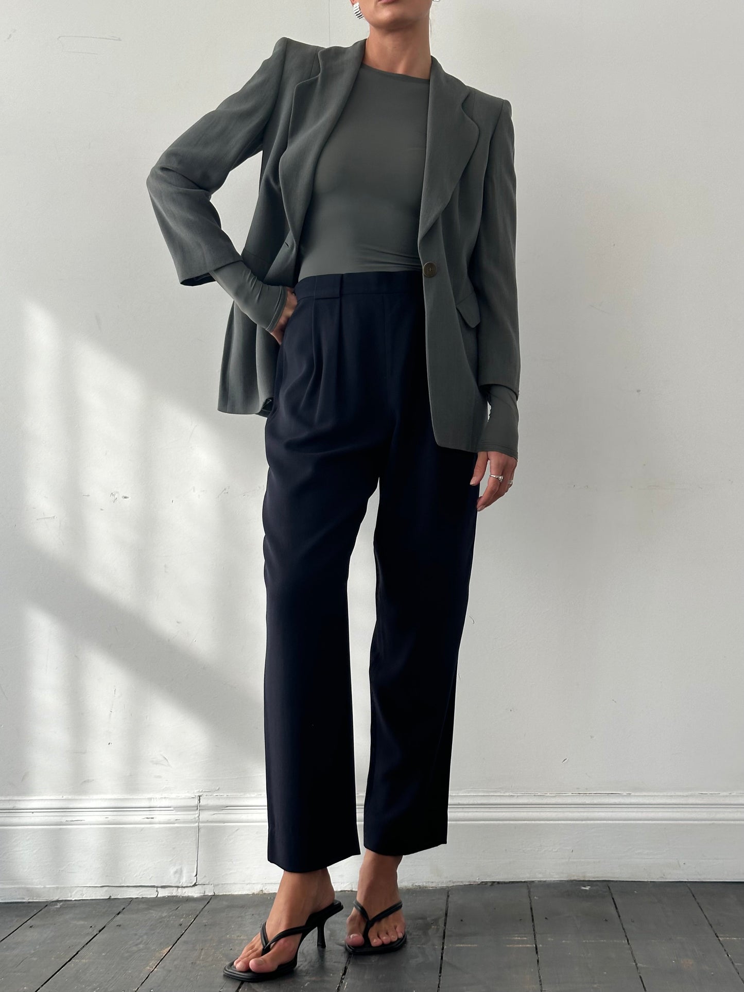 Giorgio Armani 1990s Pure Wool High Waisted Tapered Trousers - W28