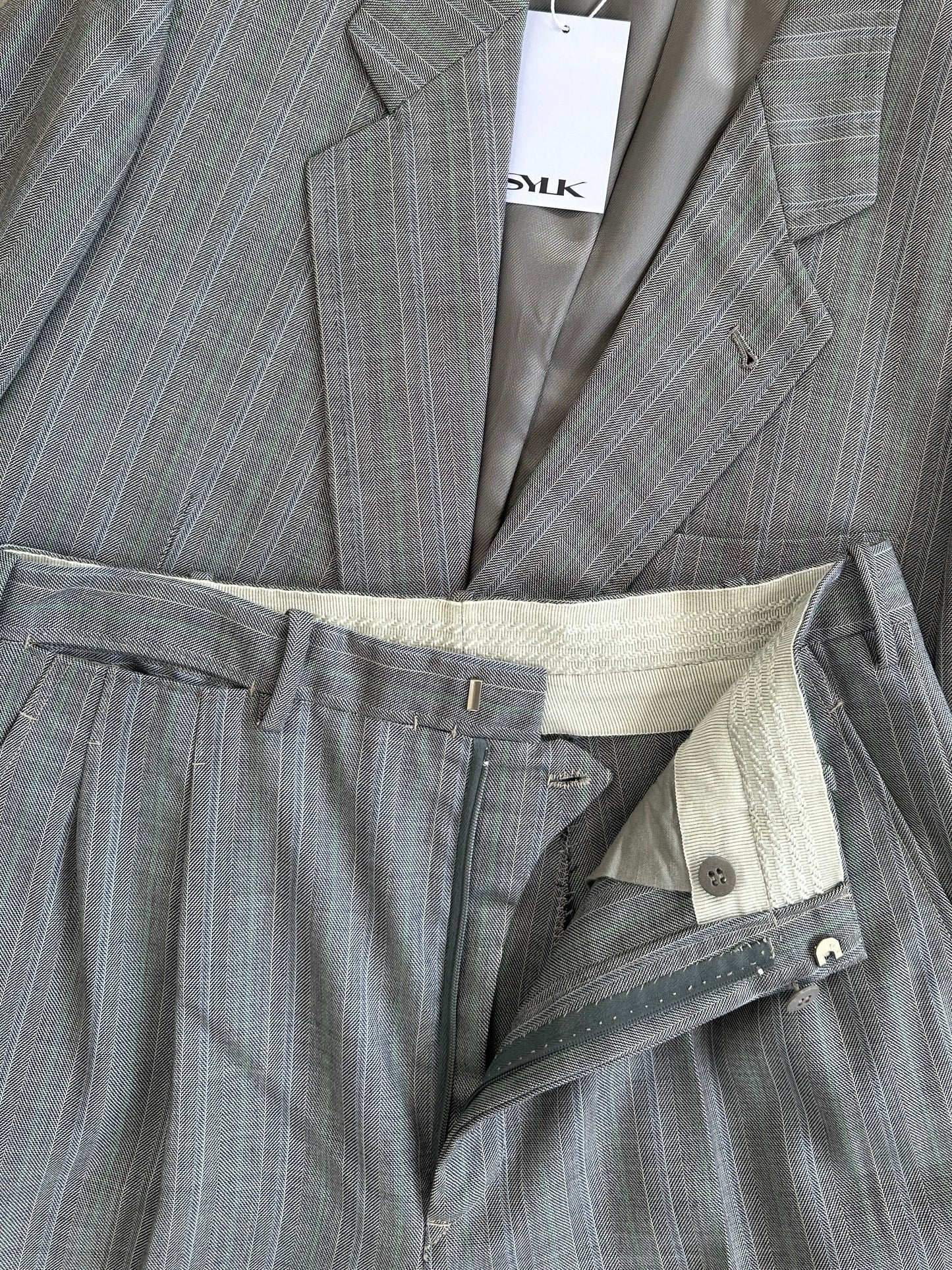 Italian Vintage Pure Wool Stripe Double Breasted Suit - 36R/W28