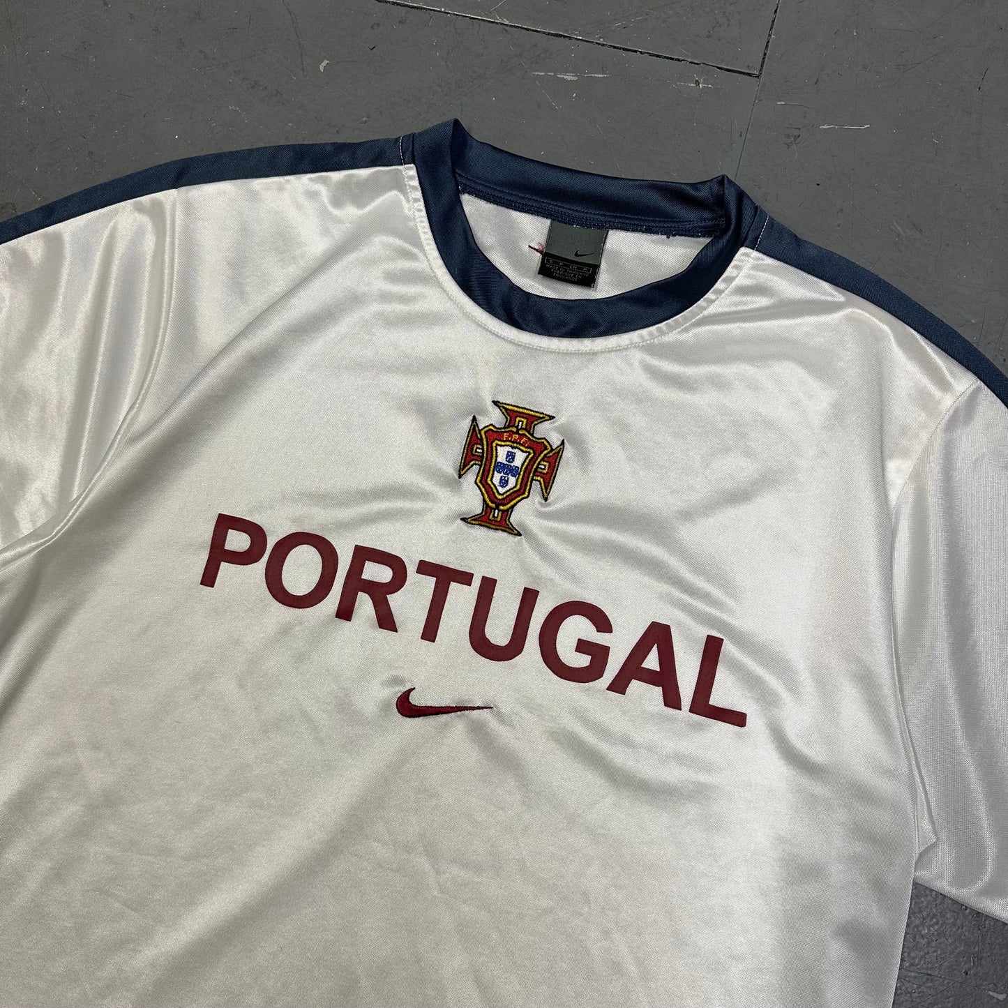 Nike 2002 Portugal Training Shirt In White ( S )