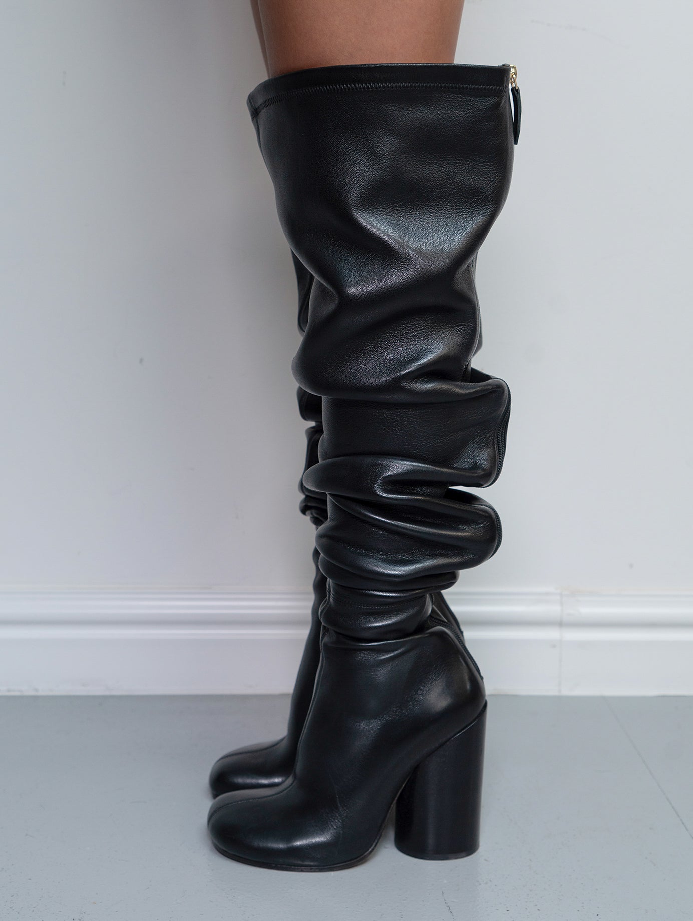 BURBERRY KNEE HIGH BOOTS (EU 38) | DEFAULT TITLE, Black