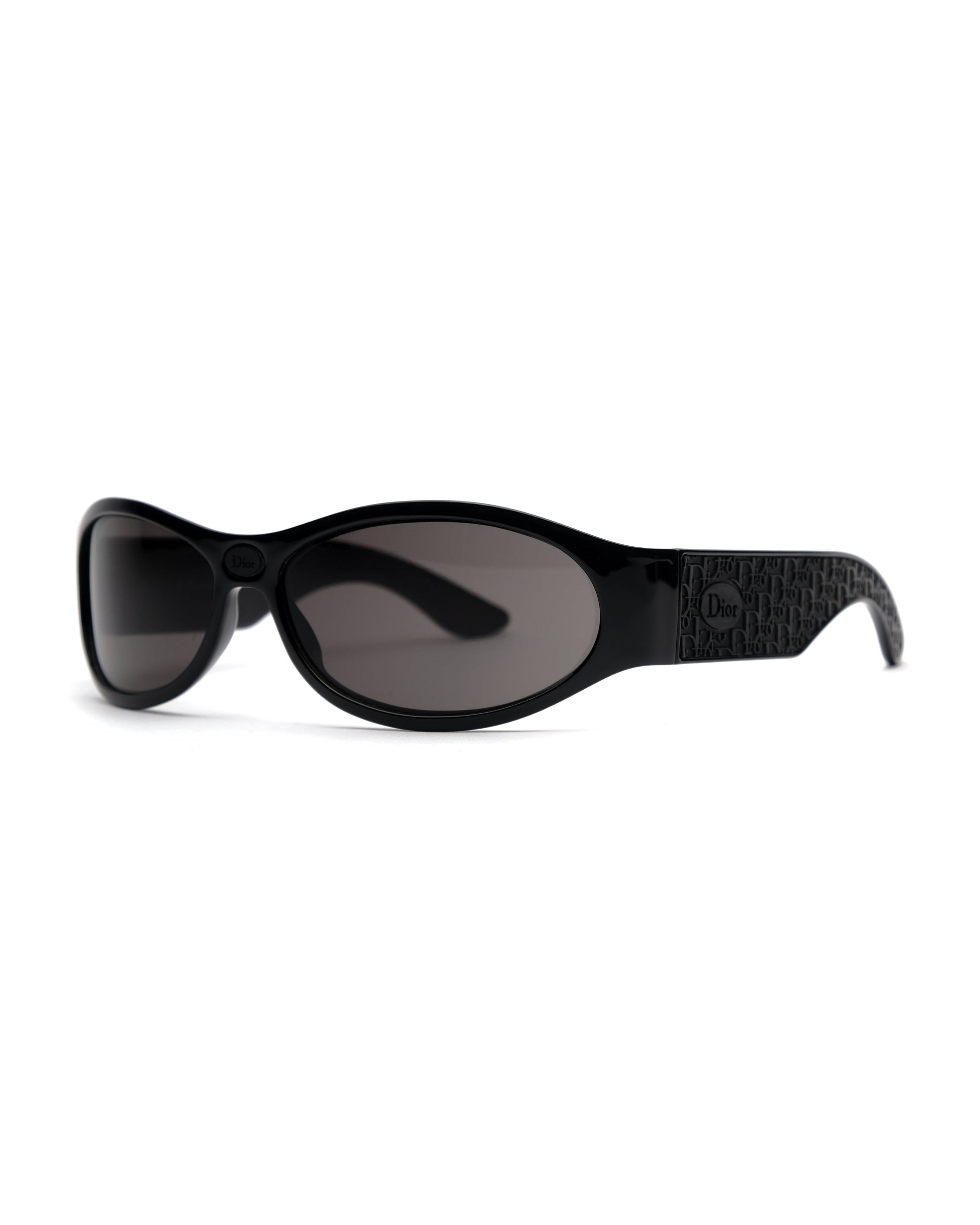 https://cdn.shopify.com/s/files/1/0818/5459/5398/files/Dior2_b516f0d2-66c2-48cb-8003-d2a554128b76.jpg?v=1784208134
