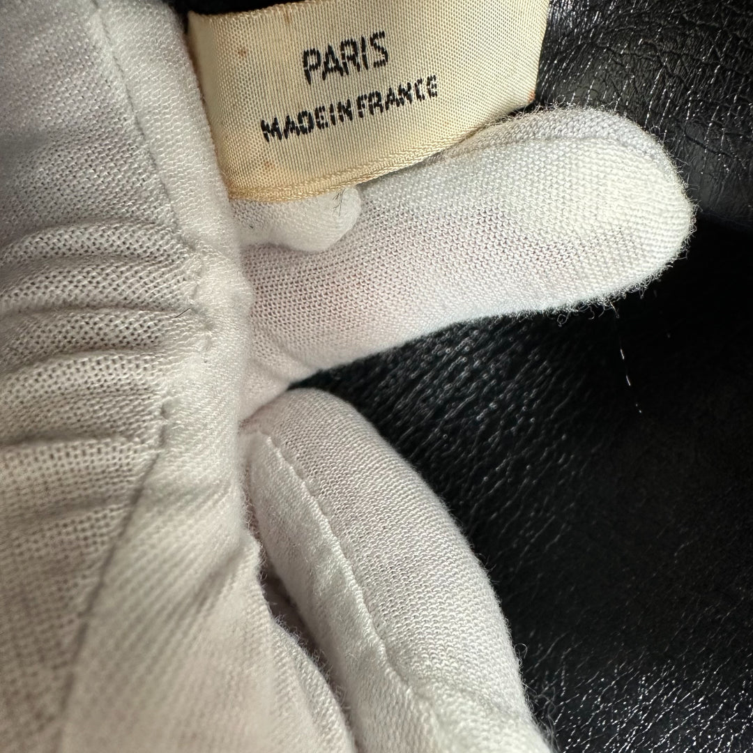 https://cdn.shopify.com/s/files/1/0564/9376/8855/files/Dior_Handtasche_Boston_30_vintage_monogram_beige_vintage_handbag87282.webp?v=1760007388