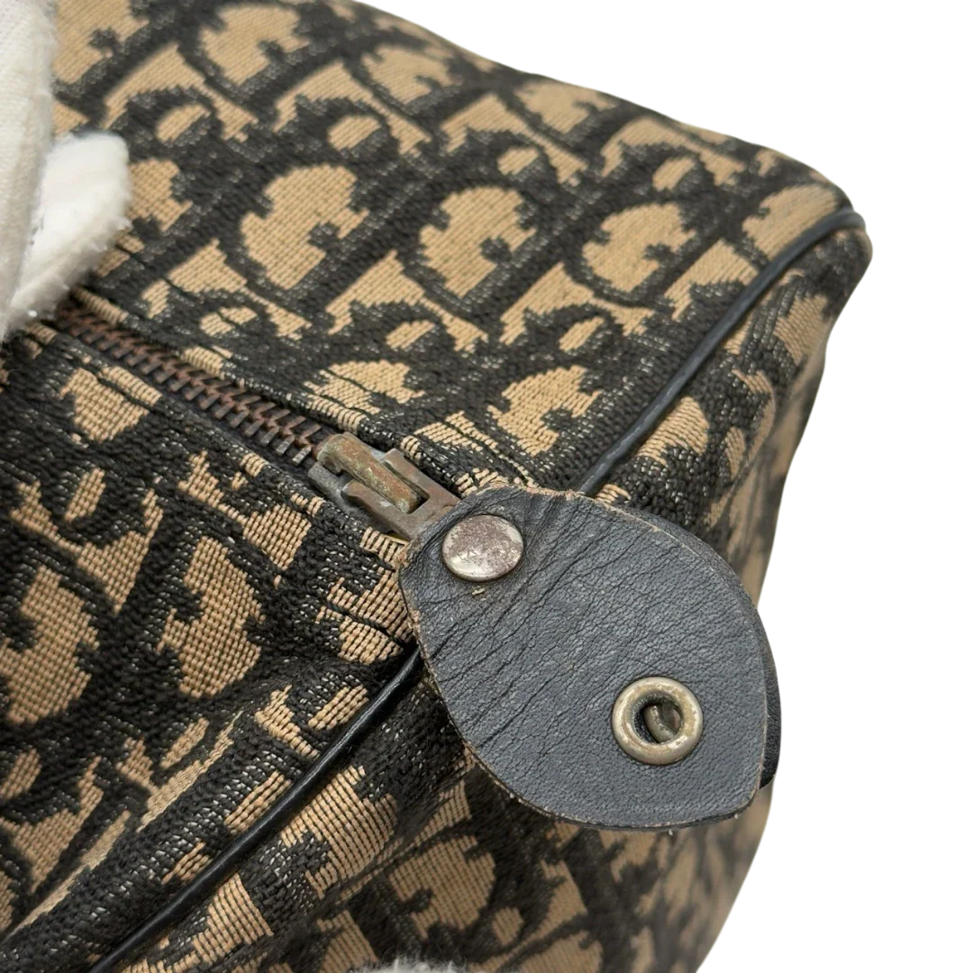 https://cdn.shopify.com/s/files/1/0564/9376/8855/files/Dior_Handtasche_Boston_40_vintage_monogram_beige___blau_17.webp?v=1784124989