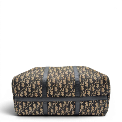 https://cdn.shopify.com/s/files/1/0564/9376/8855/files/Dior_Handtasche_Boston_40_vintage_monogram_beige___blau_5.webp?v=1784124989