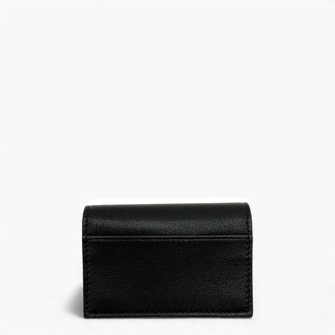https://cdn.shopify.com/s/files/1/0564/9376/8855/files/Dior_Saddle_Bloom_Kartenetui_vintage_cardholder3505.webp?v=1763133933